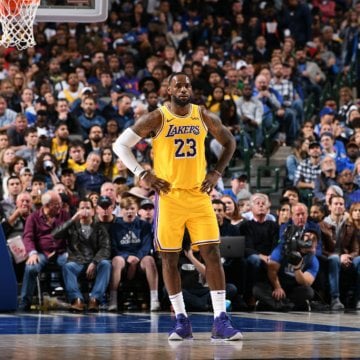 Have Lakers Tickets? You Could Get Free Flights With Delta