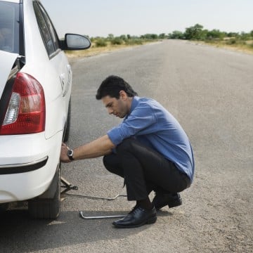 It\'s Time You Learned How To Change A Flat Tire
