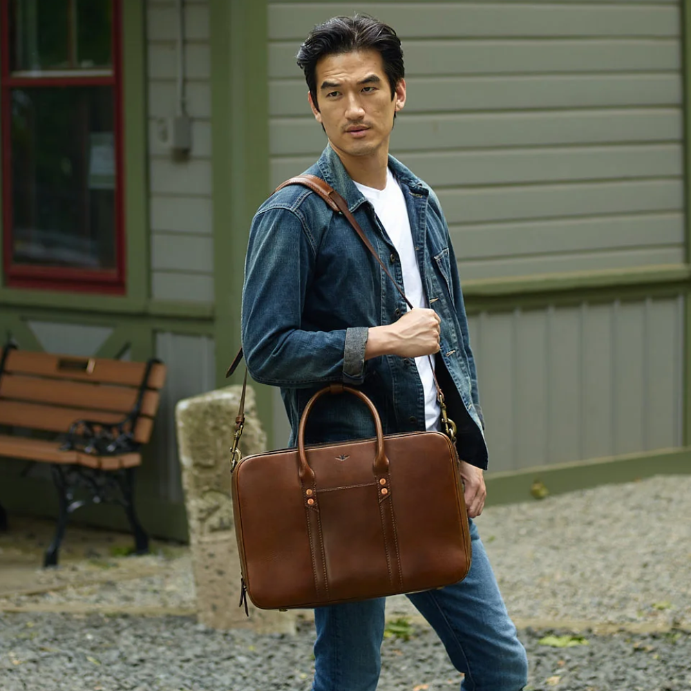 The Perfect Bag for Grad Students, Working Professionals & Style-Conscious Travelers