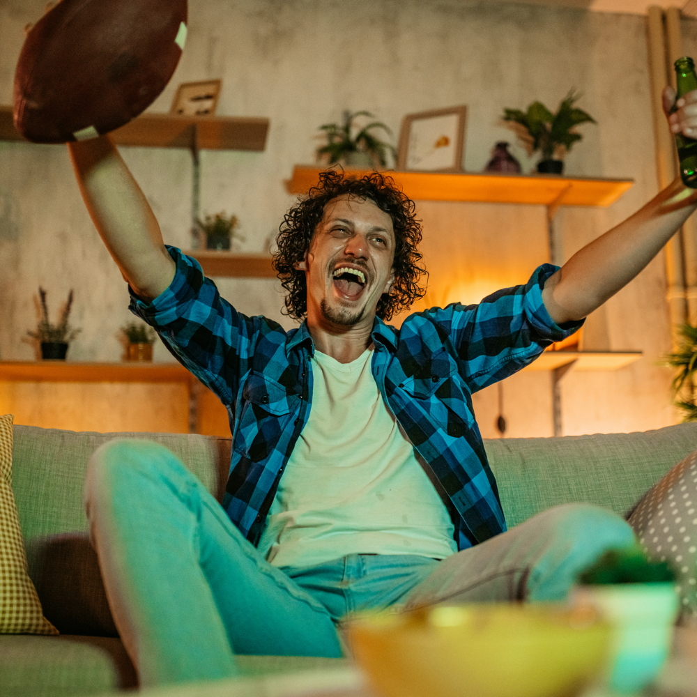 Keen to Watch the USC vs. Notre Dame Football Without Cable? Here\'s How