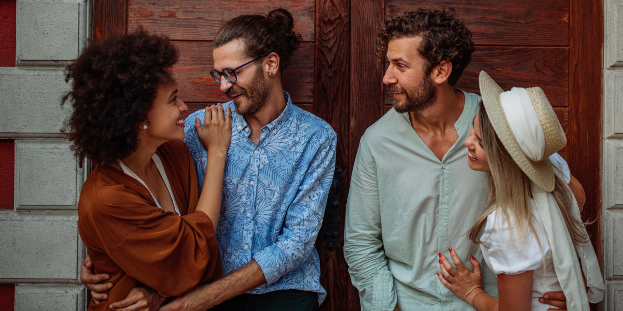 Are Group Dates and Double Dates a Good Idea? Here’s What Experts Say